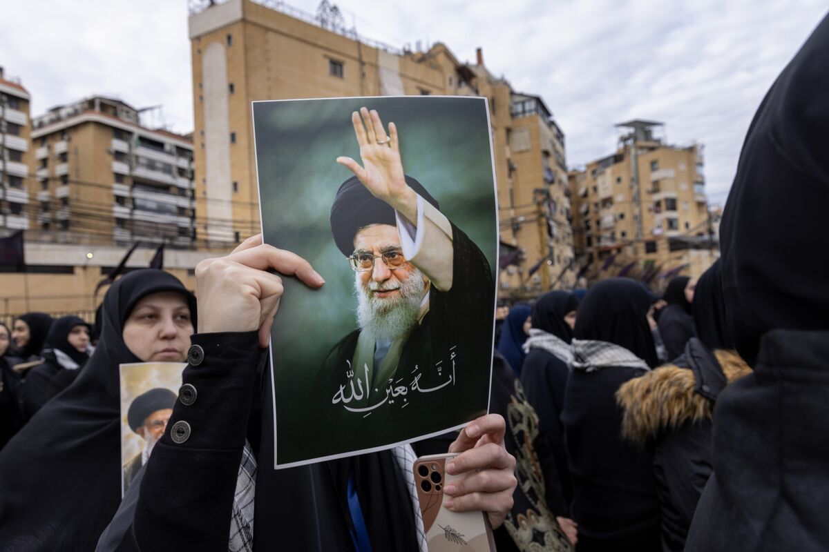 Hezbollah tấn công Israel để đáp trả cái chết của Khamenei