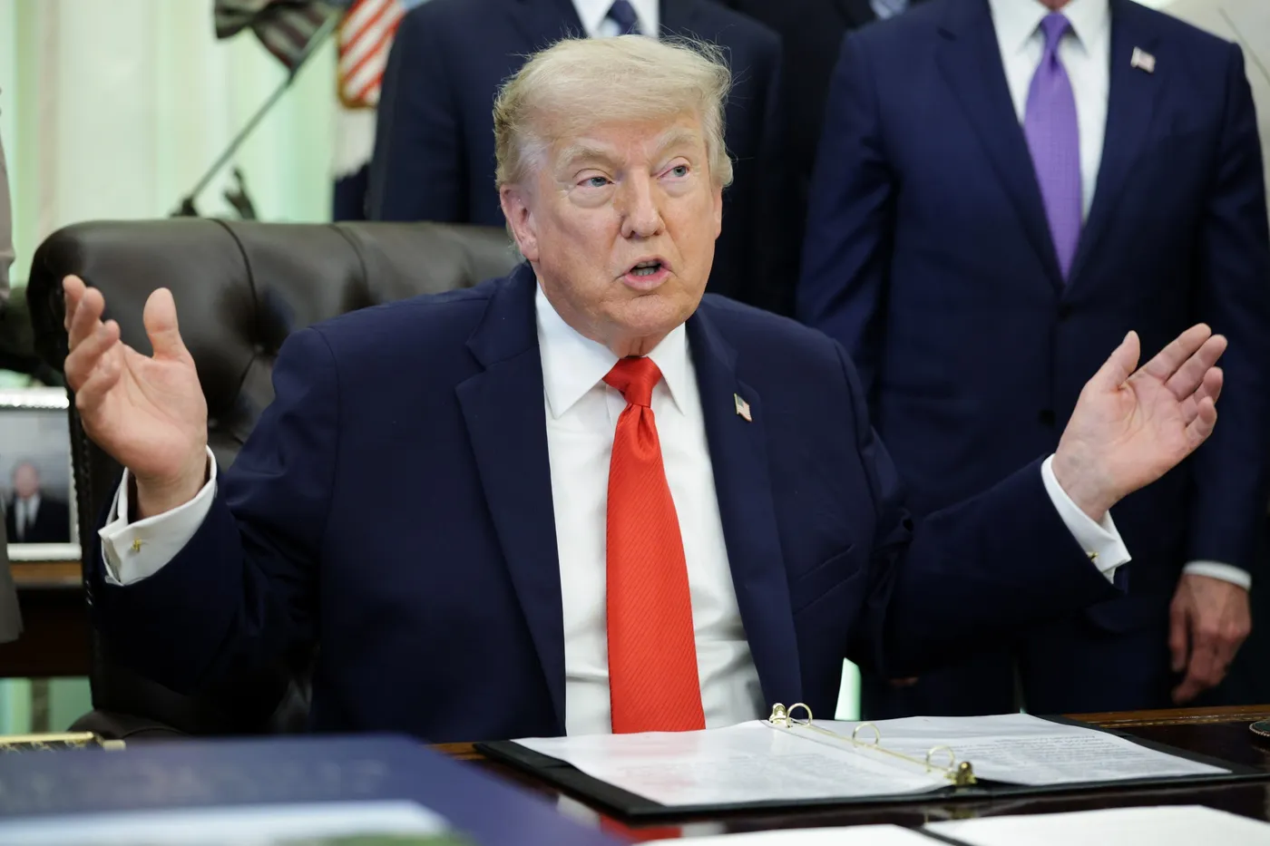 Ông Trump chưa có dấu hiệu chuyển trọng tâm sang kinh tế