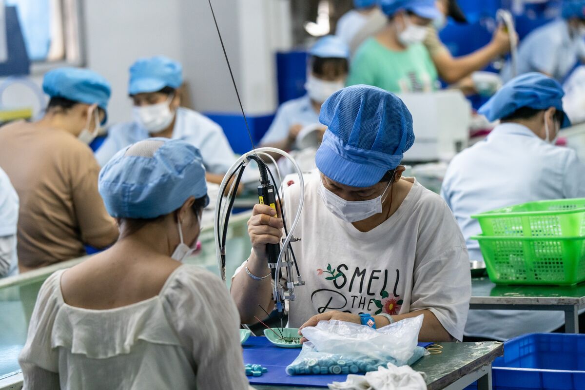 PMI sản xuất của Trung Quốc được cải thiện sau thỏa thuận đình chiến thương mại với Trump