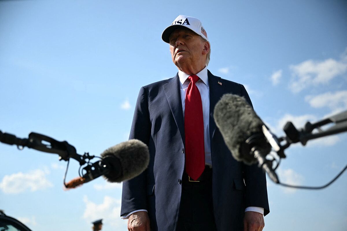 Trump: Các mức thuế mới sẽ bắt đầu từ ngày 1/8, dao động từ 10% đến 70%