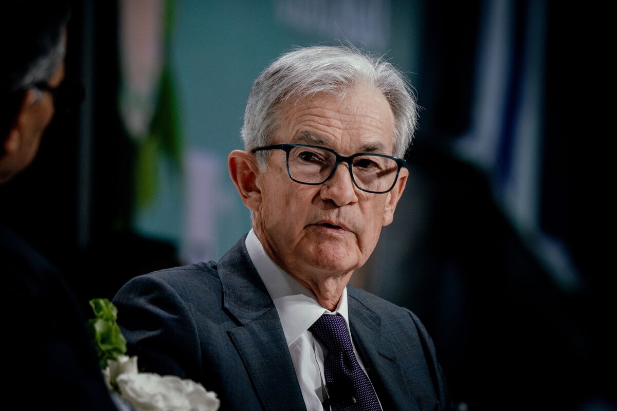 Các nhà giao dịch trái phiếu "về phe" Powell khi Trump kêu gọi cắt giảm lãi suất