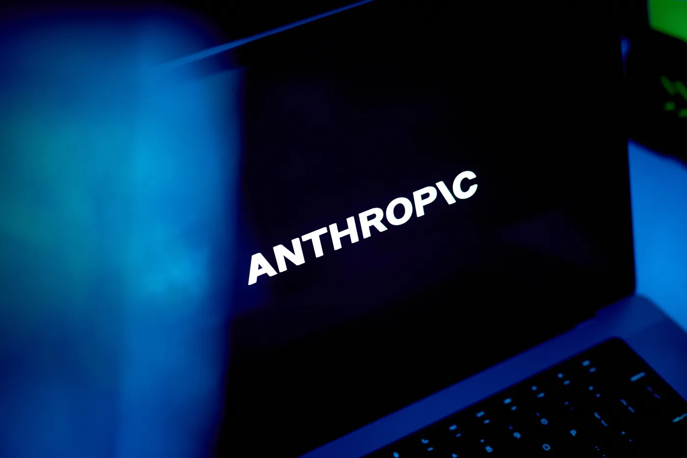 Anthropic cảnh báo Mythos quá nguy hiểm nhưng vẫn mở rộng quyền truy cập