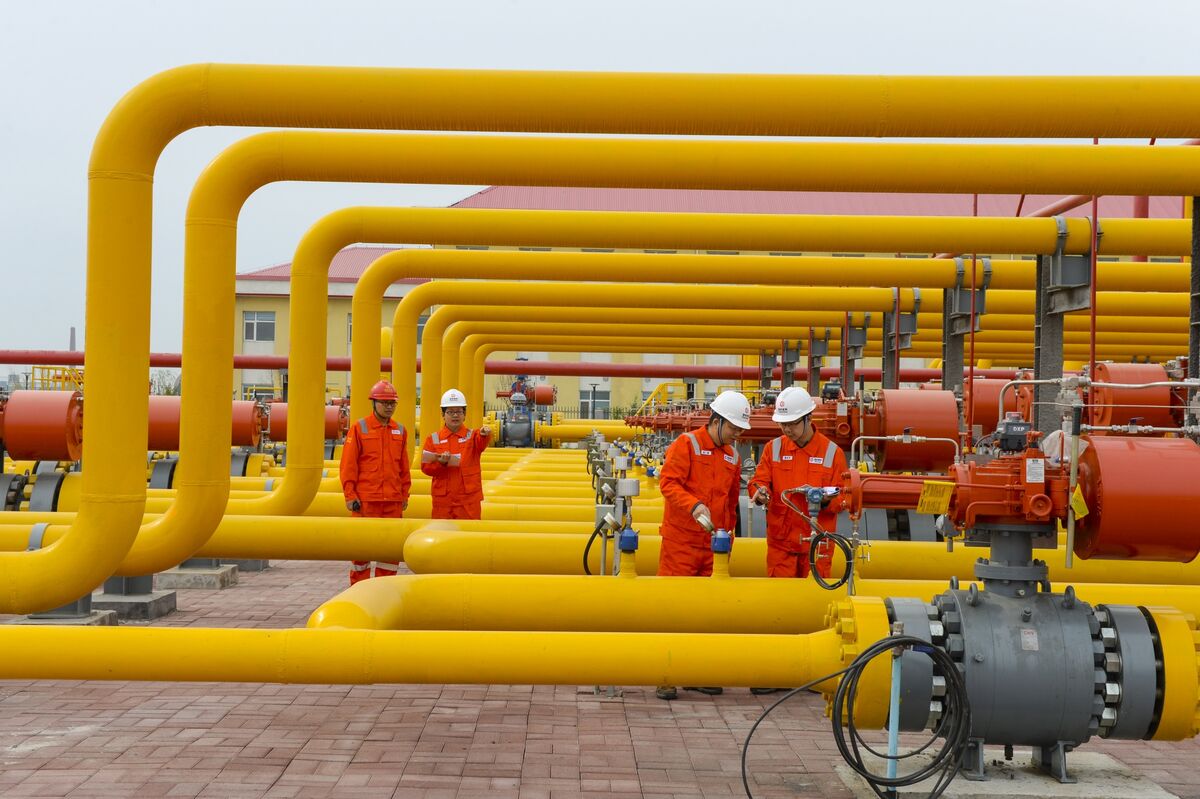 Biến động thị trường toàn cầu khiến công ty dầu mỏ Trung Quốc hủy bán trái phiếu