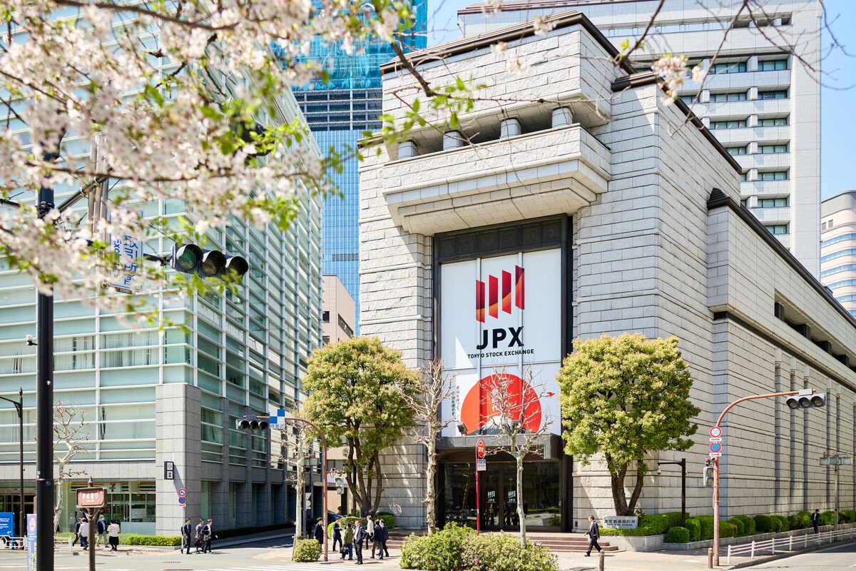 Bước ngoặt lớn từ Tokyo: Ưu tiên đầu tư thay vì mua lại cổ phiếu