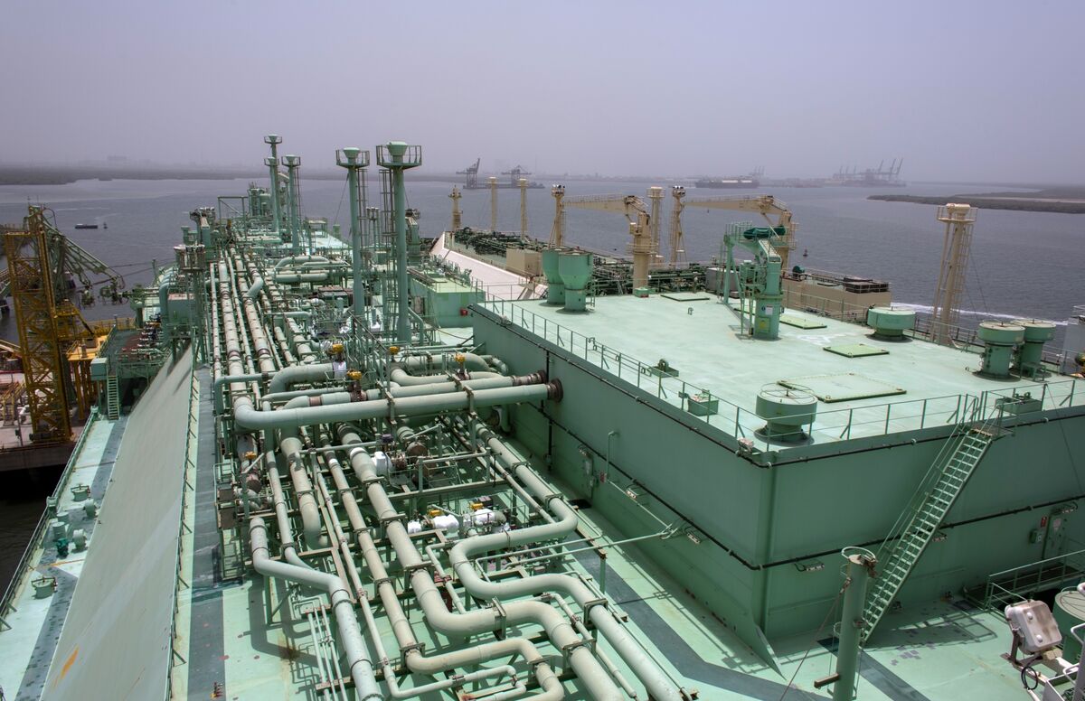 Giá LNG châu Á tăng vọt lên mức cao nhất kể từ năm 2023 do xung đột Trung Đông