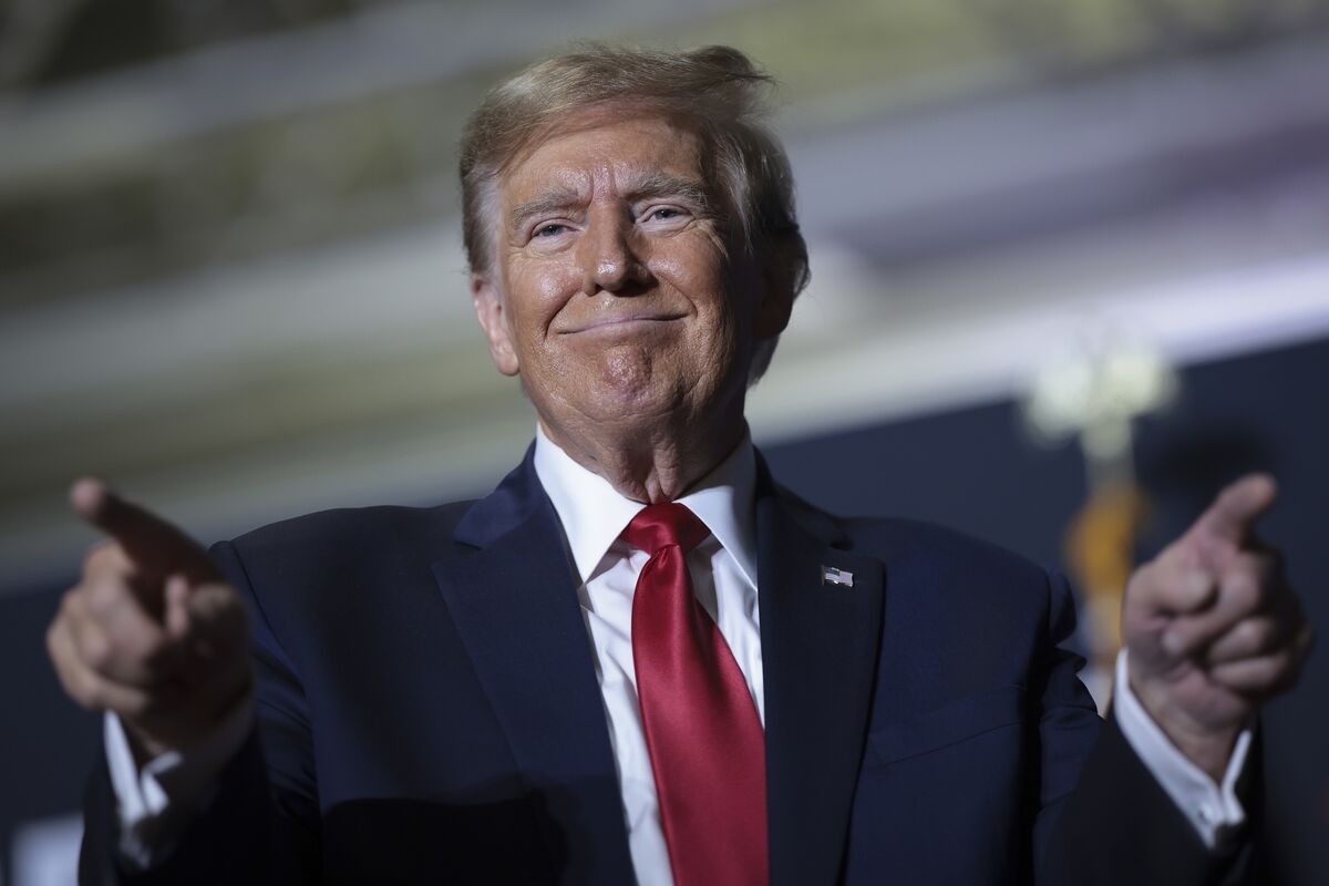 Trump ấn định họp báo về 'Thỏa thuận thương mại lớn' với một quốc gia giấu tên