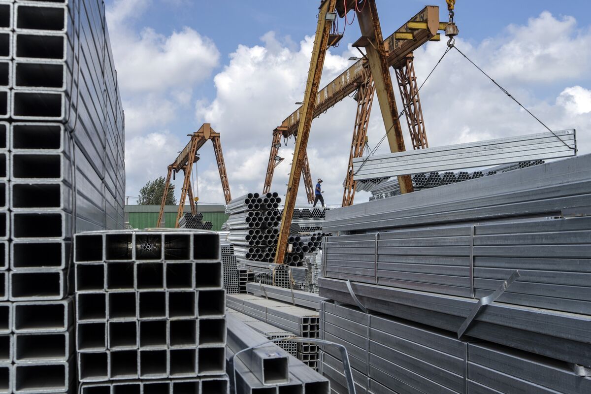 Quặng sắt tăng giá khi sản lượng thép Trung Quốc cải thiện, lượng hàng từ Brazil giảm
