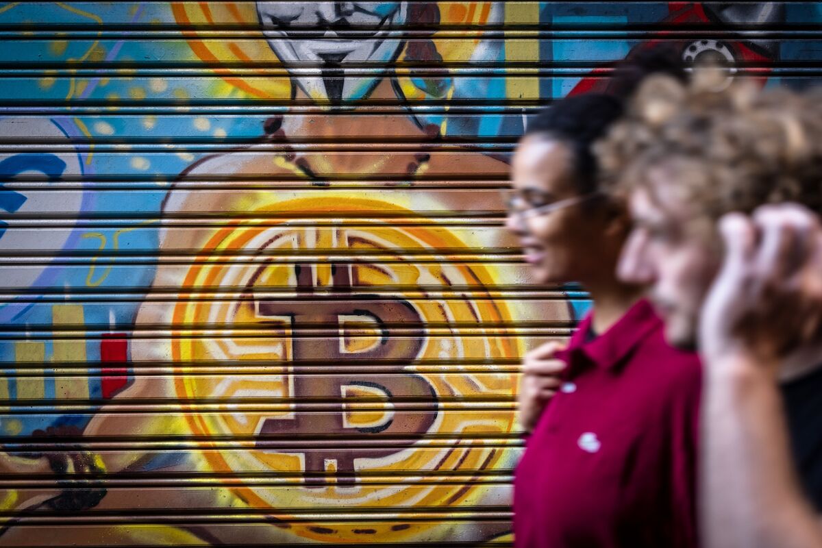Bitcoin (BTC) phục hồi lên quanh 90,000 USD khi thị trường lạc quan về năm tới