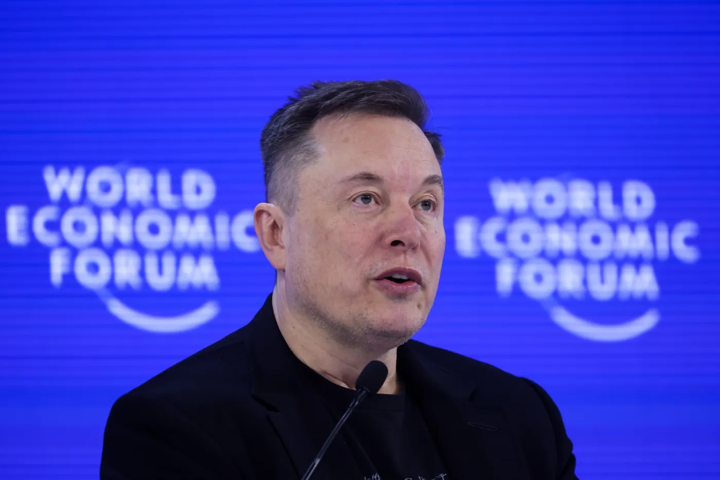 Musk cho biết Micron đã ưu tiên cung cấp lượng lớn chip nhớ cho Tesla