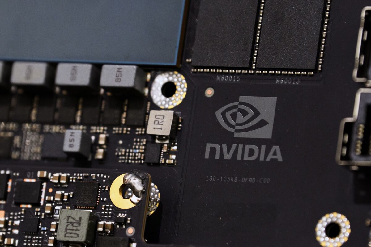 Báo cáo thu nhập của Nvidia vượt kỳ vọng, đẩy lùi lo ngại về bong bóng AI