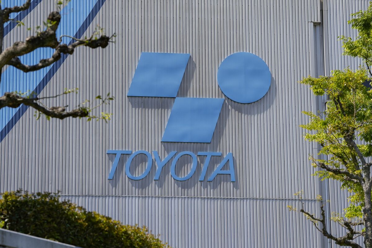 Toyota tăng giá đấu thầu cho đơn vị lên 15% sau áp lực từ Elliott