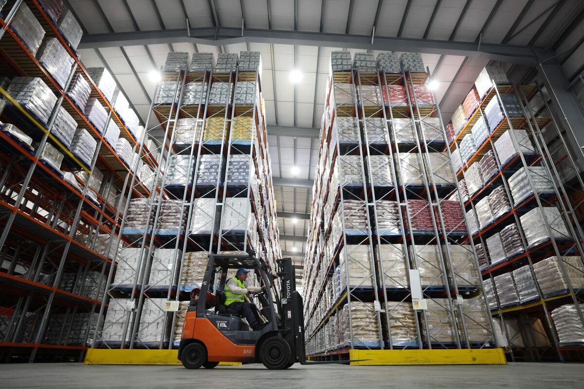 Doanh nghiệp Anh vẫn dự kiến tăng giá 4% dù lạm phát giảm
