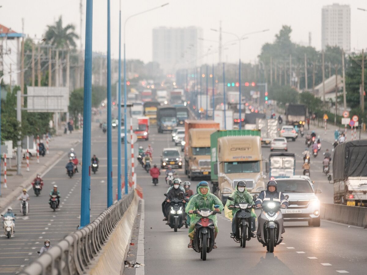 Bất chấp nỗi lo suy thoái, AMRO nâng dự báo tăng trưởng kinh tế châu Ấ
