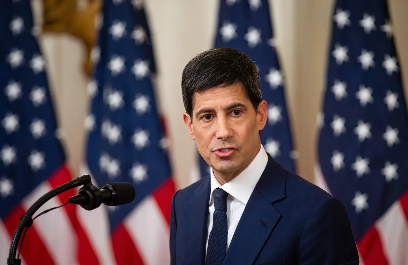 Ông Kevin Warsh đối mặt với thử thách lớn đầu tiên trên cương vị Chủ tịch Fed