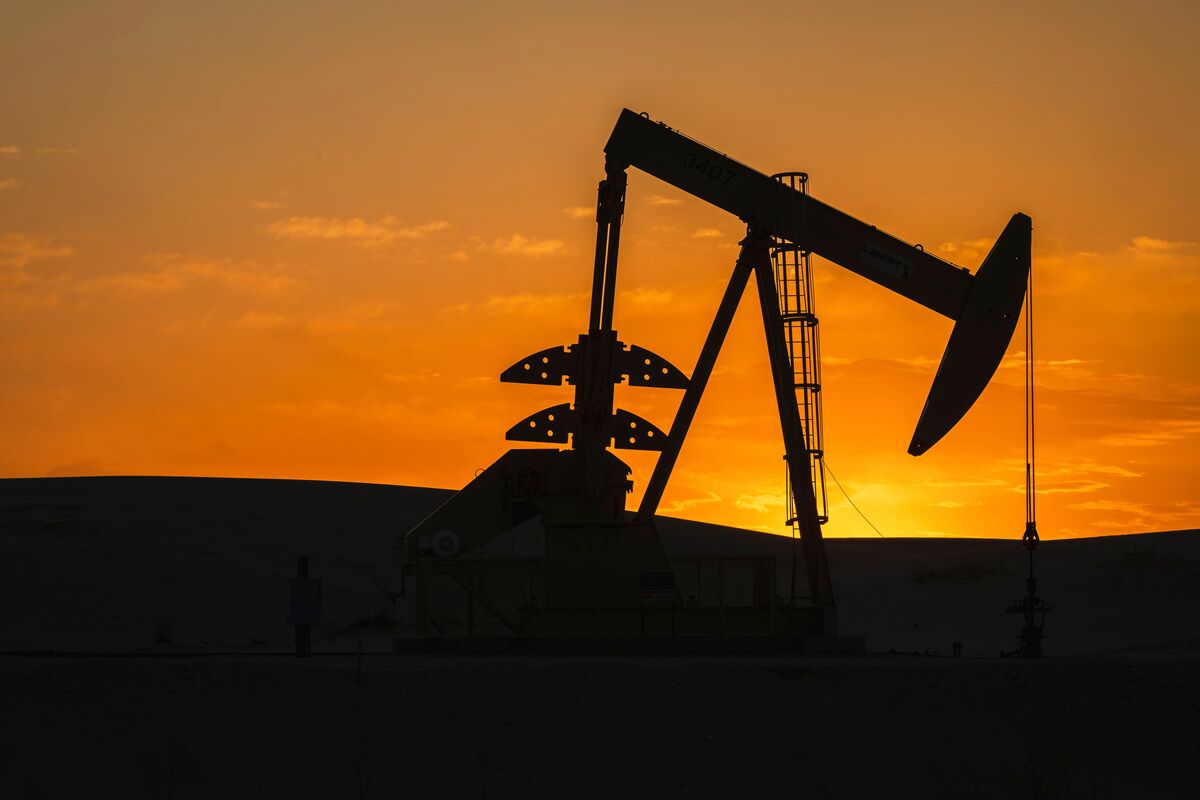 Giá dầu ổn định, nhà đầu tư chờ đợi chi tiết đàm phán Mỹ-Trung