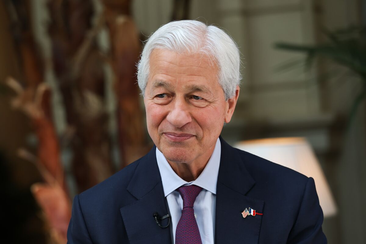 CEO JPMorgan: Suy thoái vẫn có thể xảy ra do ảnh hưởng thuế quan