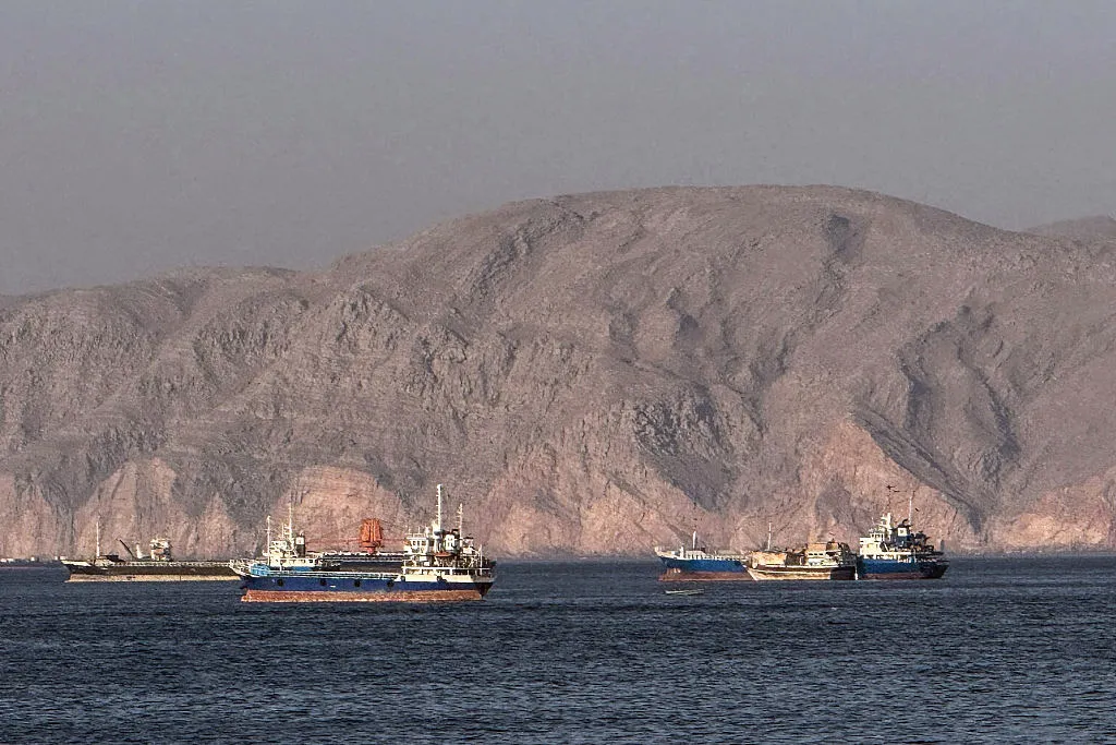 Mỹ và Iran đạt thỏa thuận tạm thời để mở lại eo biển Hormuz trong tuần này