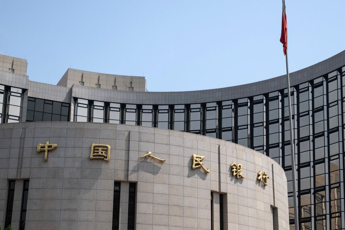 PBoC phát hiện tâm lý người tiêu dùng đang trở nên ảm đạm hơn dù kinh tế tăng trưởng