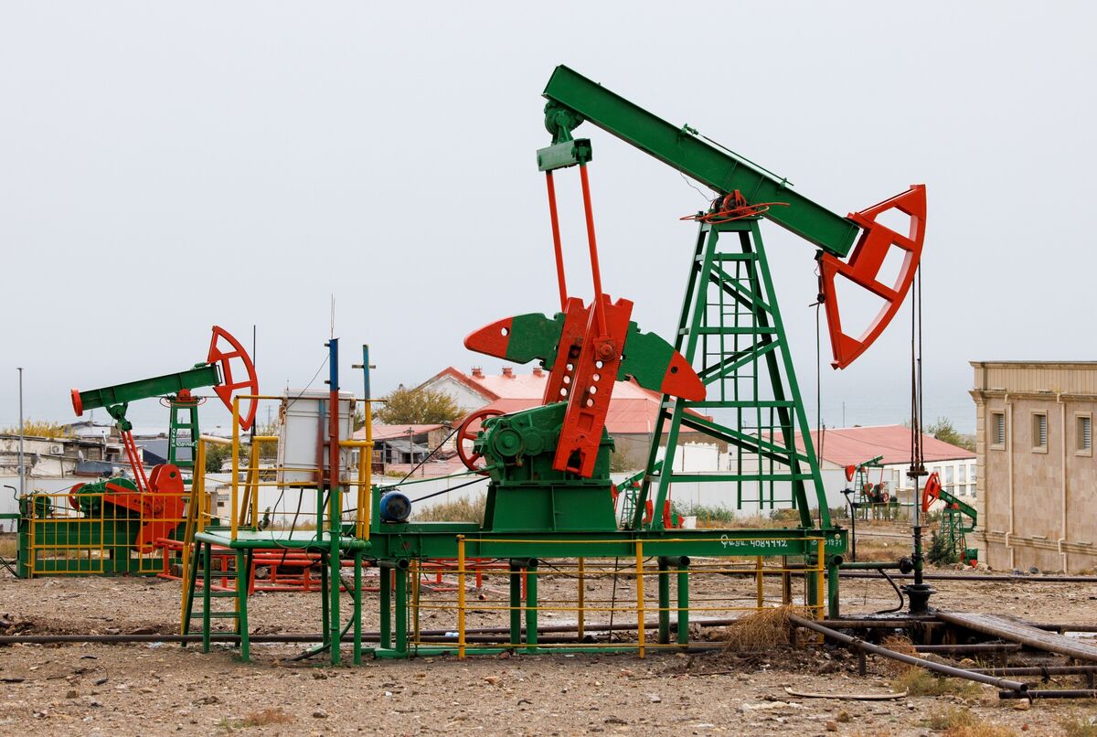 Giá dầu ổn định khi phương Tây cân nhắc áp đặt thêm các lệnh trừng phạt đối với Nga