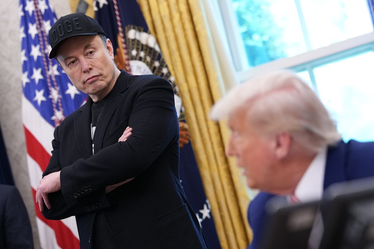 Hành động hối lỗi của Musk có vẻ chưa đủ để "cứu" Tesla