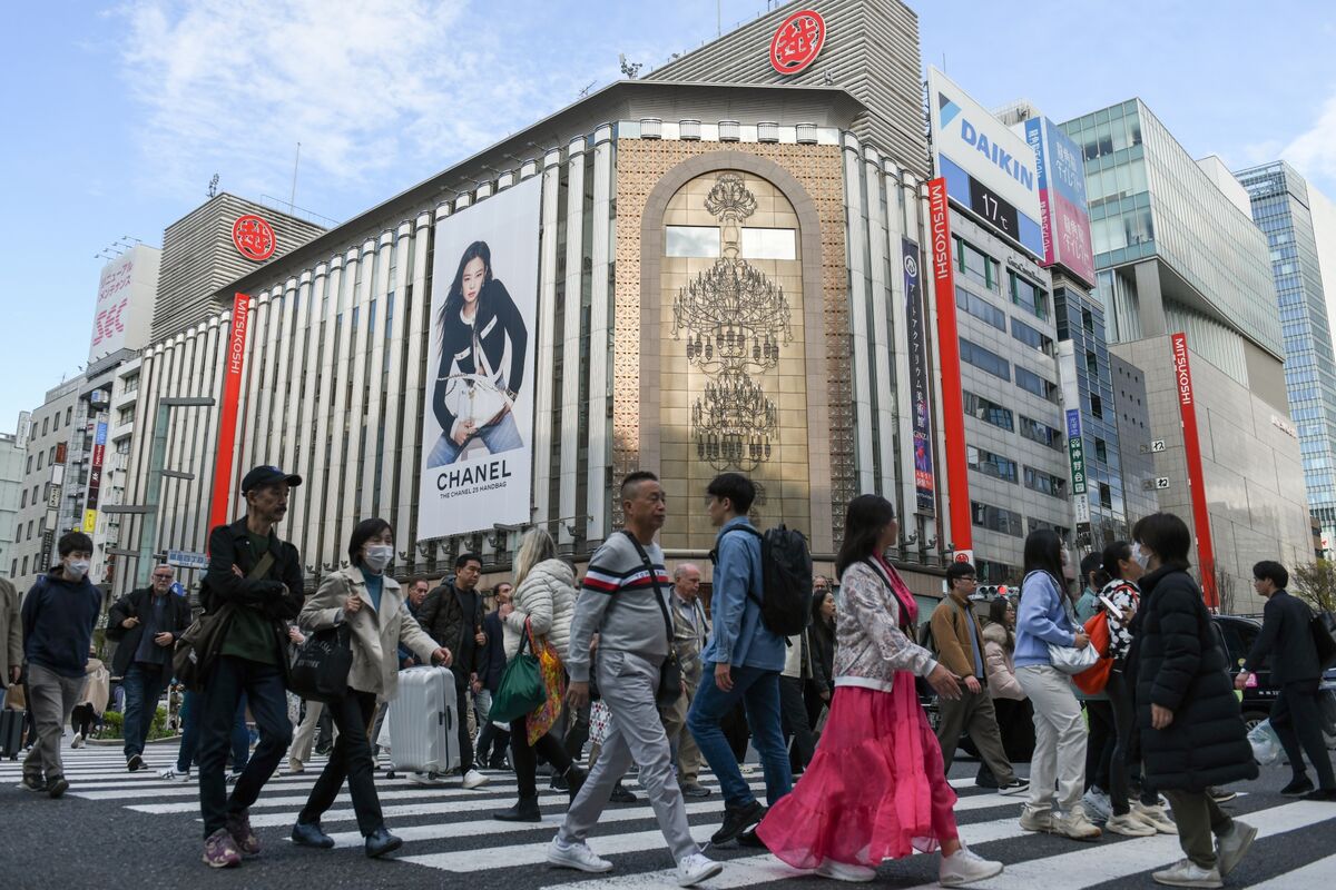 Lạm phát tại Tokyo giảm khi chi phí năng lượng hạ nhiệt trước thềm bầu cử
