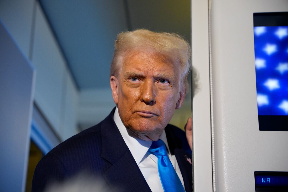 Trump ra lệnh thử nghiệm vũ khí hạt nhân sau khi Nga hành động