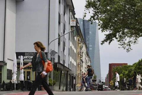 Kỳ vọng lạm phát của người tiêu dùng Eurozone giảm bớt nhưng vẫn ở mức cao