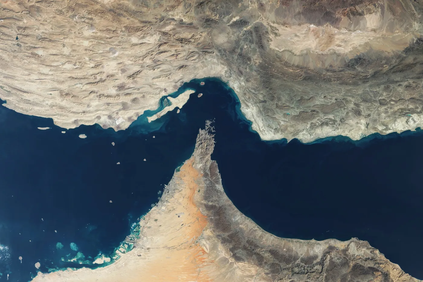 Vì sao Eo biển Hormuz là tâm điểm bế tắc giữa Mỹ và Iran?