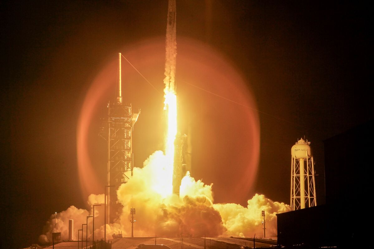 Nhà đầu tư hoài nghi về đợt phát hành trái phiếu chất lượng cao của SpaceX
