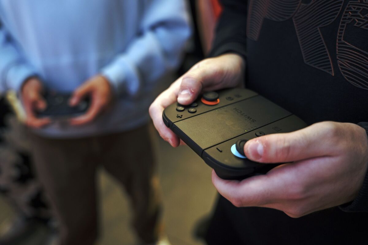 Nintendo và Sony của Nhật Bản đối mặt với áp lực giá bộ nhớ