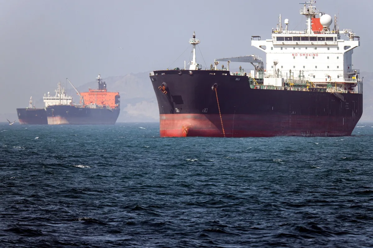 Các chủ tàu cân nhắc rủi ro tại eo biển Hormuz khi thỏa thuận Mỹ - Iran đứng trước nguy cơ đổ vỡ
