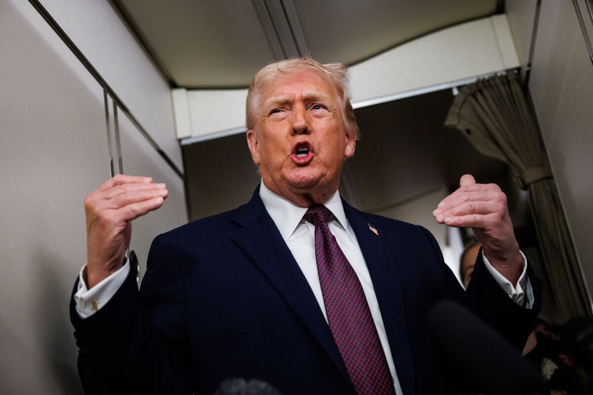 Donald Trump: Các công ty thẻ tín dụng sẽ vi phạm luật nếu không giới hạn lãi suất