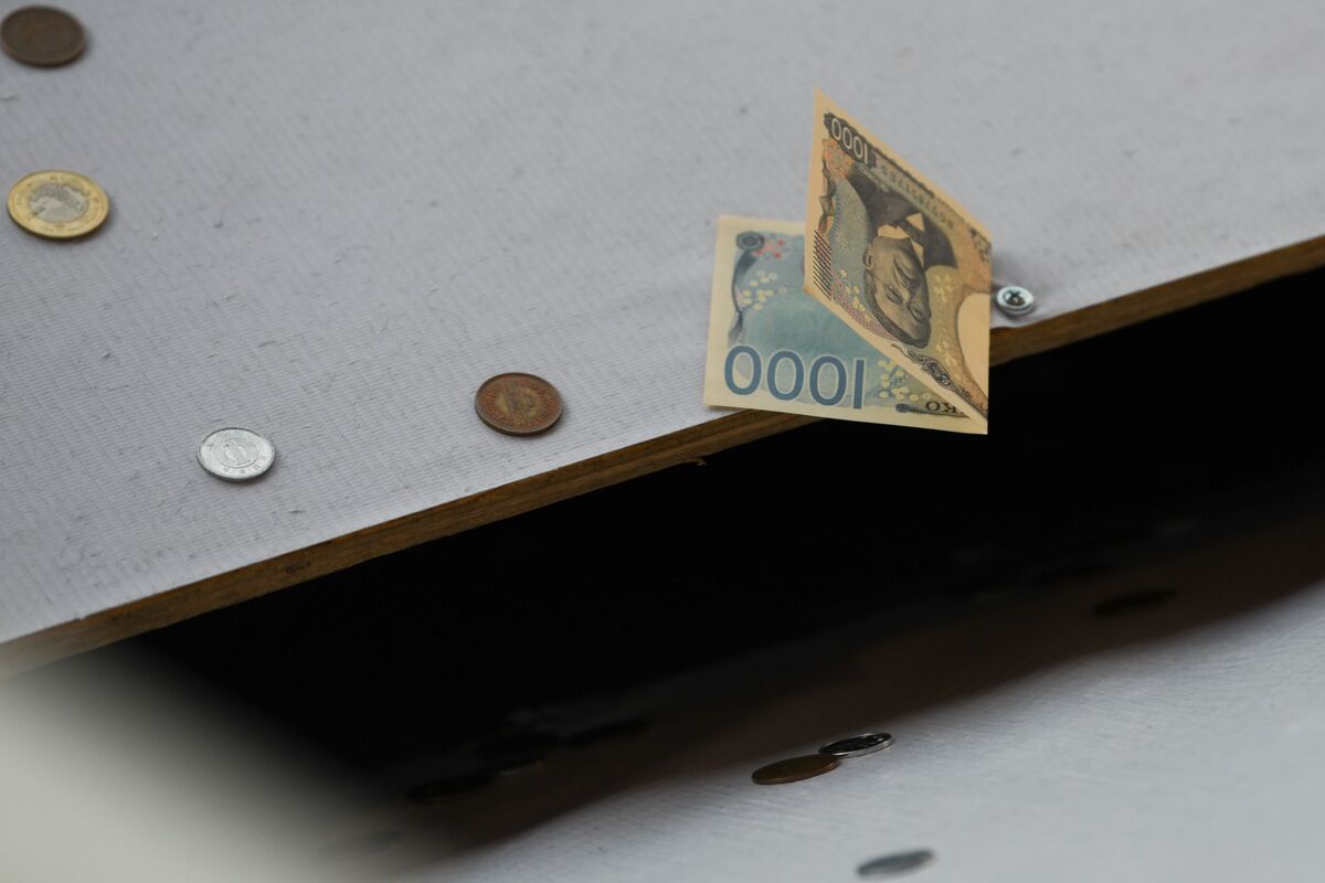 Các nhà giao dịch Nhật Bản kêu gọi ổn định JPY để bảo vệ đầu tư