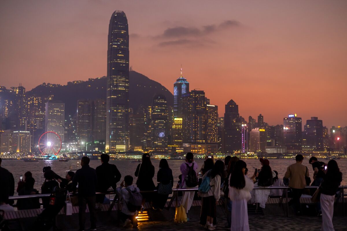 Cập nhật thị trường đầu ngày: Chứng khoán châu Á biến động nhẹ sau khi Trump đe doạ áp thuế Hàn Quốc