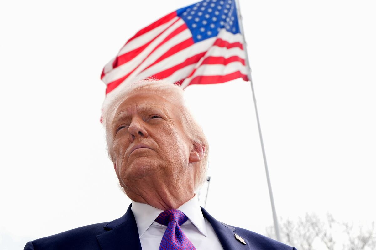 FT: Trump đề xuất hoãn hội nghị thượng đỉnh với Tập Cận Bình nếu không có sự hỗ trợ tại Hormuz