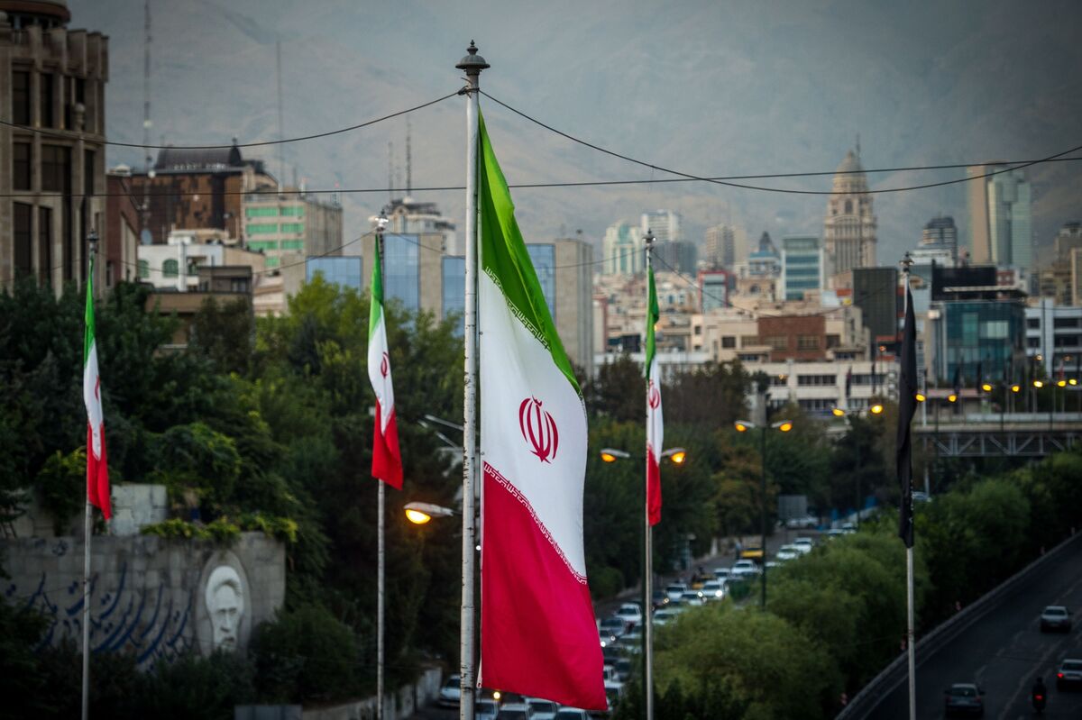 Iran đóng cửa không phận Tehran đối với các chuyến bay khi căng thẳng với Mỹ gia tăng