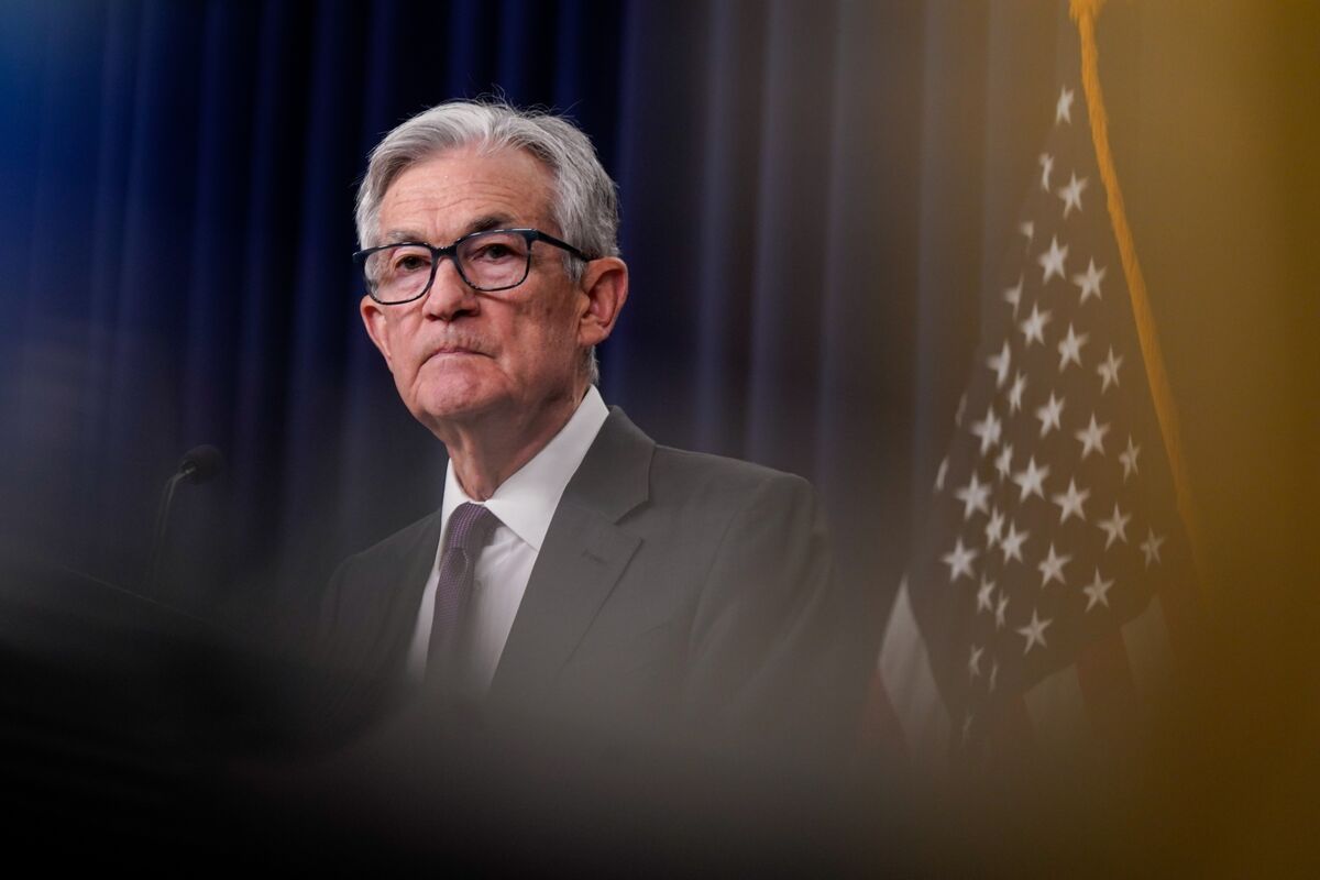 Trump ép Fed hạ lãi suất: Cứu ngân sách hay thổi bùng lạm phát?