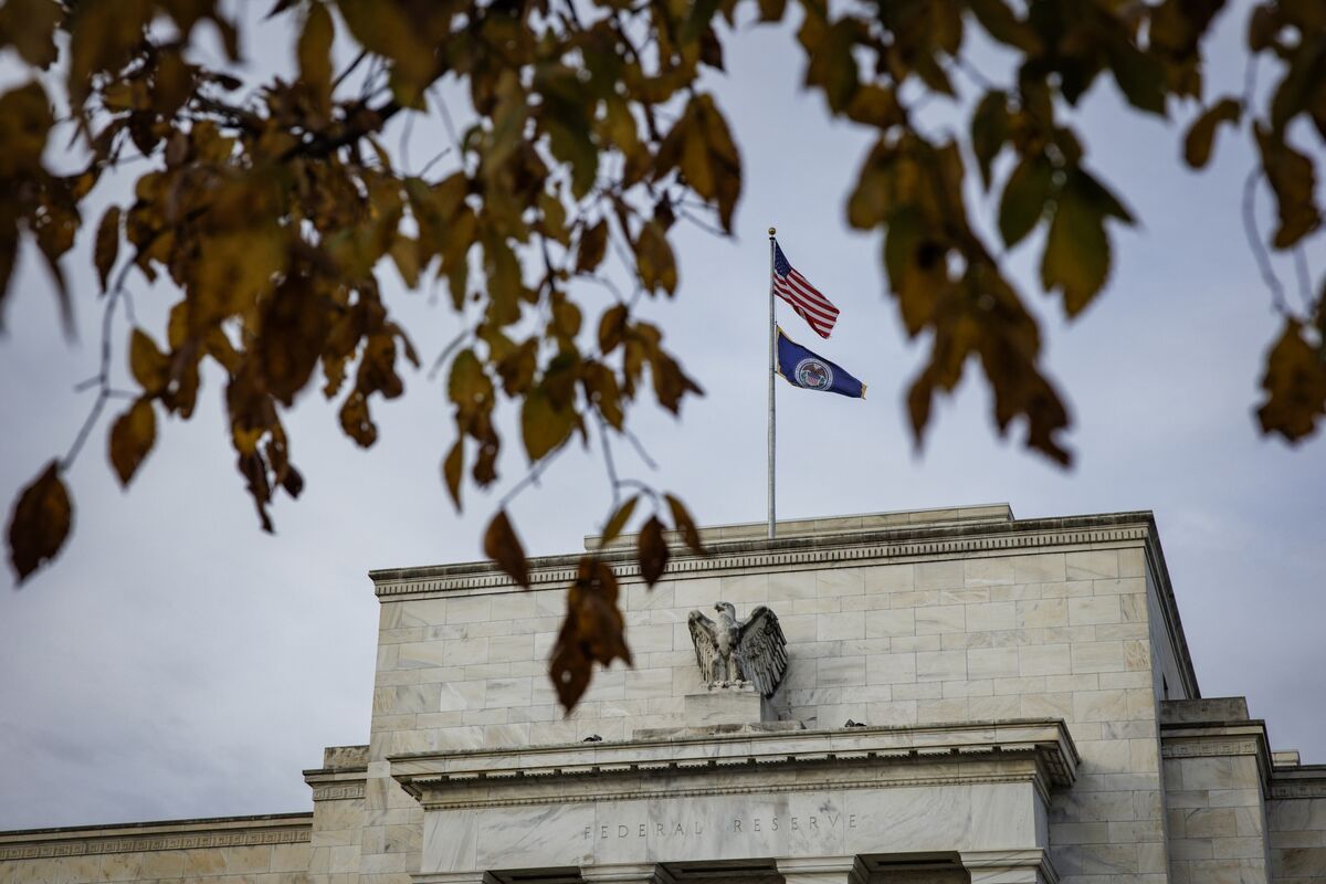 Fed cắt giảm lãi suất 25 bps đúng như dự báo, tuyên bố ngừng thu hẹp bảng cân đối kế toán