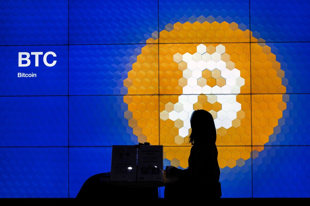 Bitcoin giảm xuống mức thấp nhất trong 7 ngày do cuộc chiến tại Iran