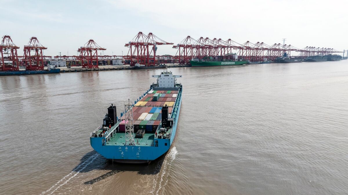 Các công ty cho thuê Trung Quốc đang thảo luận với Bắc Kinh để giảm áp lực phí cảng của Mỹ