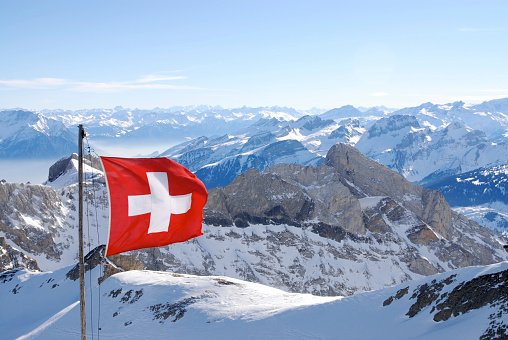 Swissquote Bank: CHF tăng giá, doanh nghiệp Thụy Sĩ đối mặt với chi phí cao và xuất khẩu giảm