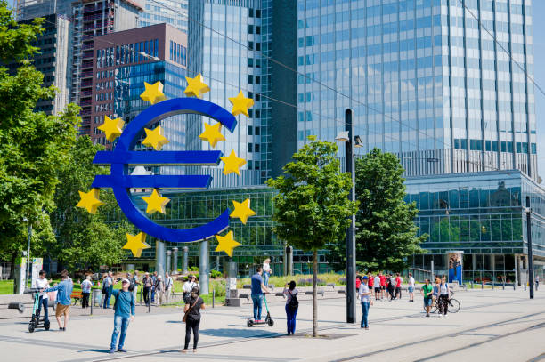 Danske Bank: ECB giữ nguyên chính sách, chờ thêm dữ liệu trước khi hành động
