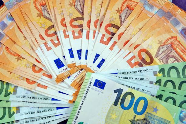 Tỷ giá EUR/USD biến động mạnh