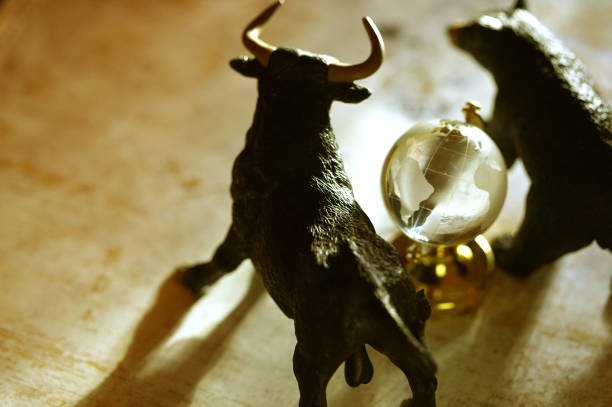 Phân tích kỹ thuật Dow Jones, Nasdaq và S&P 500