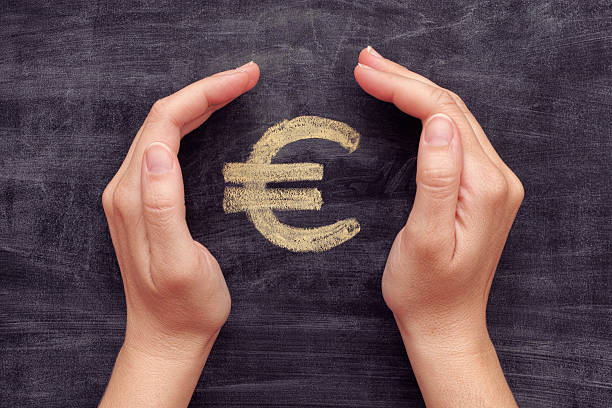 EUR/USD giao dịch ổn định quanh vùng hỗ trợ, sẵn sàng bứt phá lên các mục tiêu cao hơn
