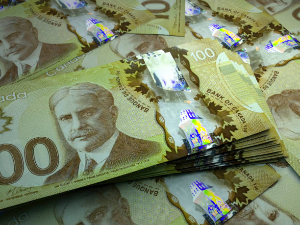 USD/CAD tăng lên đỉnh sáu tuần